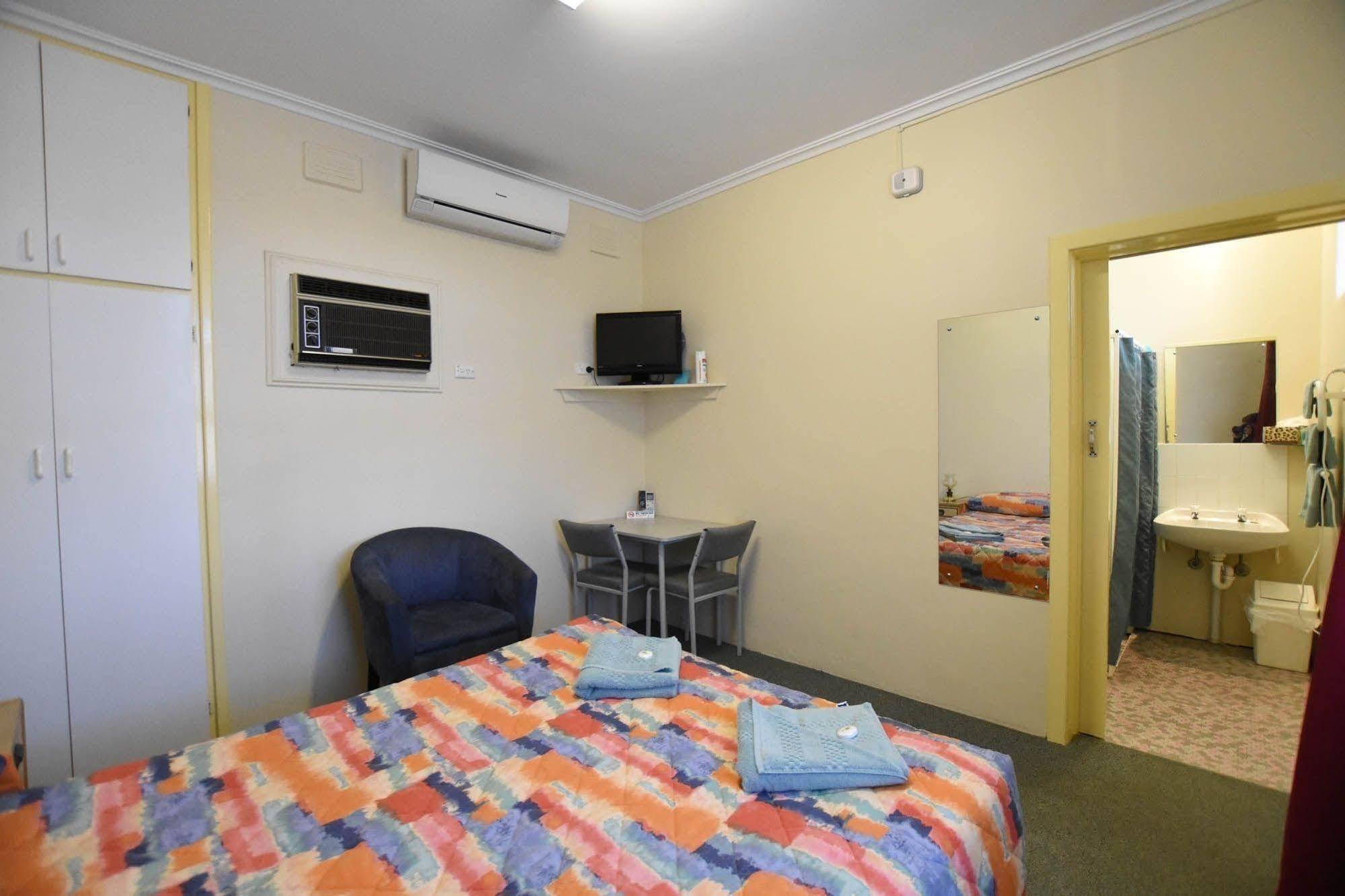 Murray Bridge Motor Inn Экстерьер фото