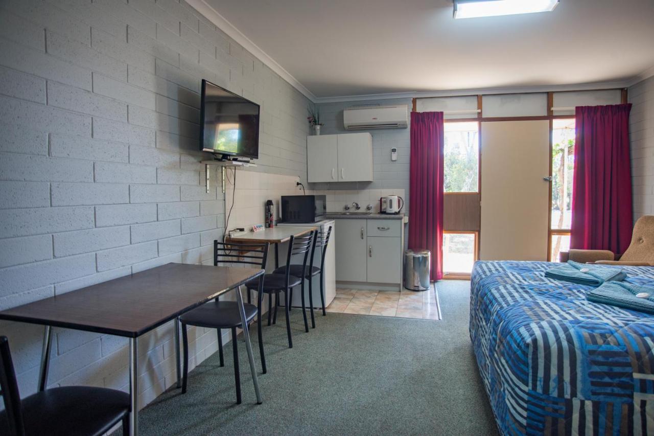 Murray Bridge Motor Inn Экстерьер фото