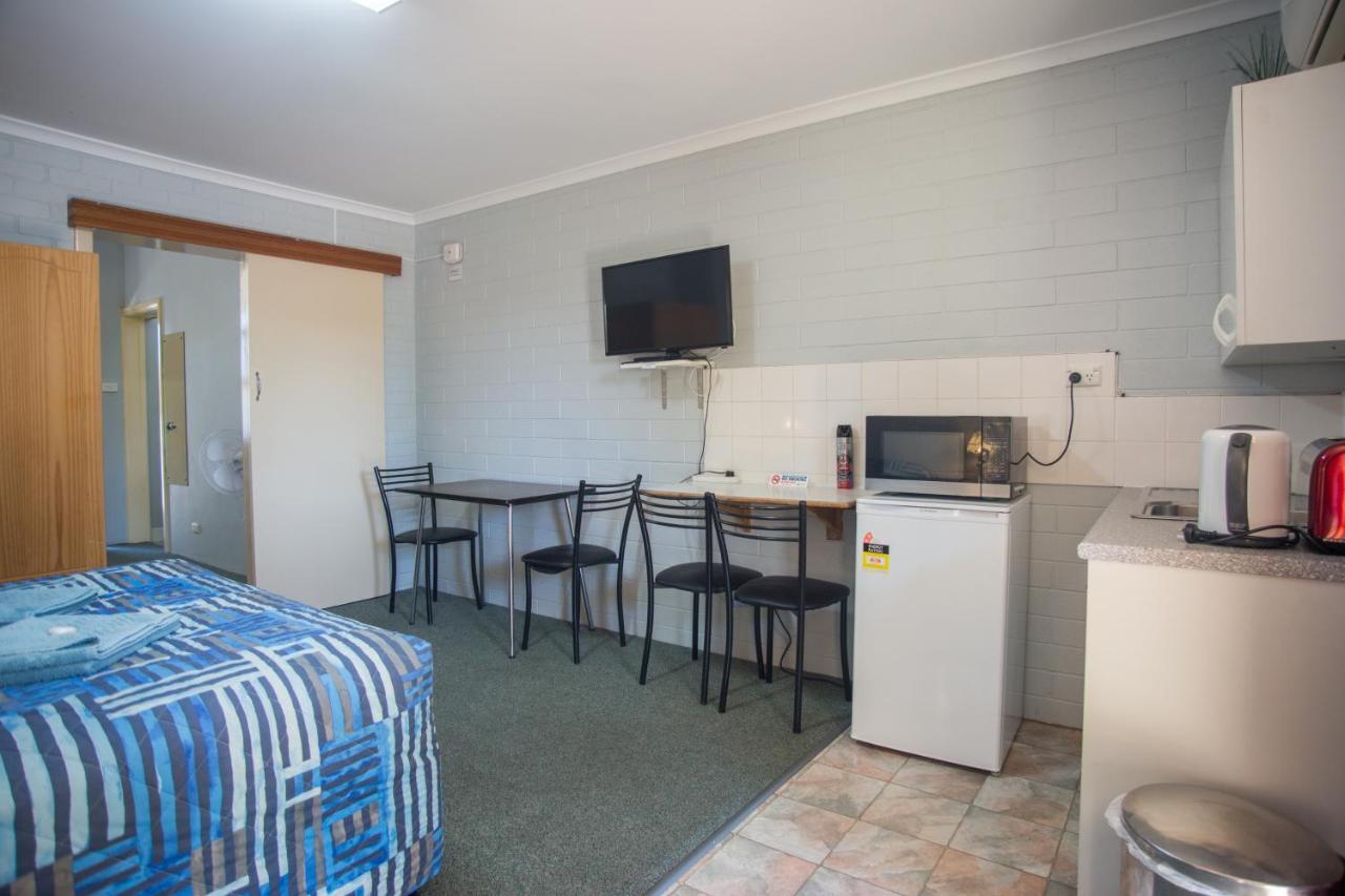 Murray Bridge Motor Inn Экстерьер фото